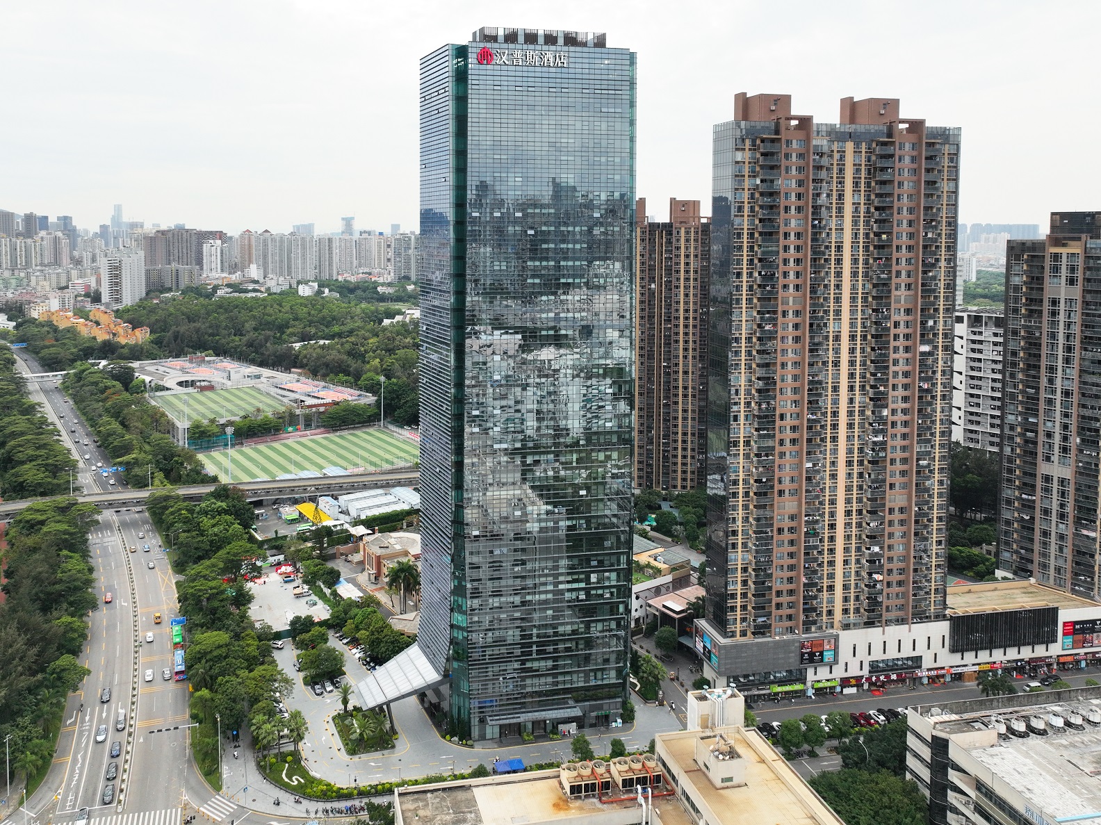 樓體發(fā)光字的應用越來越普遍，這是為什么呢？