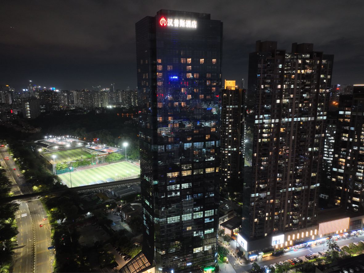 樓體標(biāo)識(shí)發(fā)光字夜間實(shí)拍圖片 樓體標(biāo)識(shí)發(fā)光字夜間實(shí)拍圖片