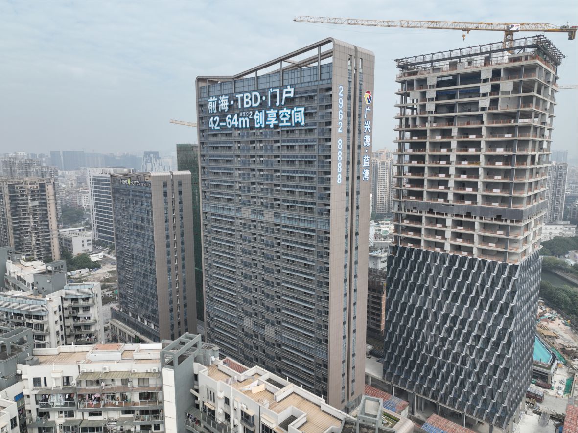 樓體燈飾字竣工圖片 樓體燈飾字竣工圖片