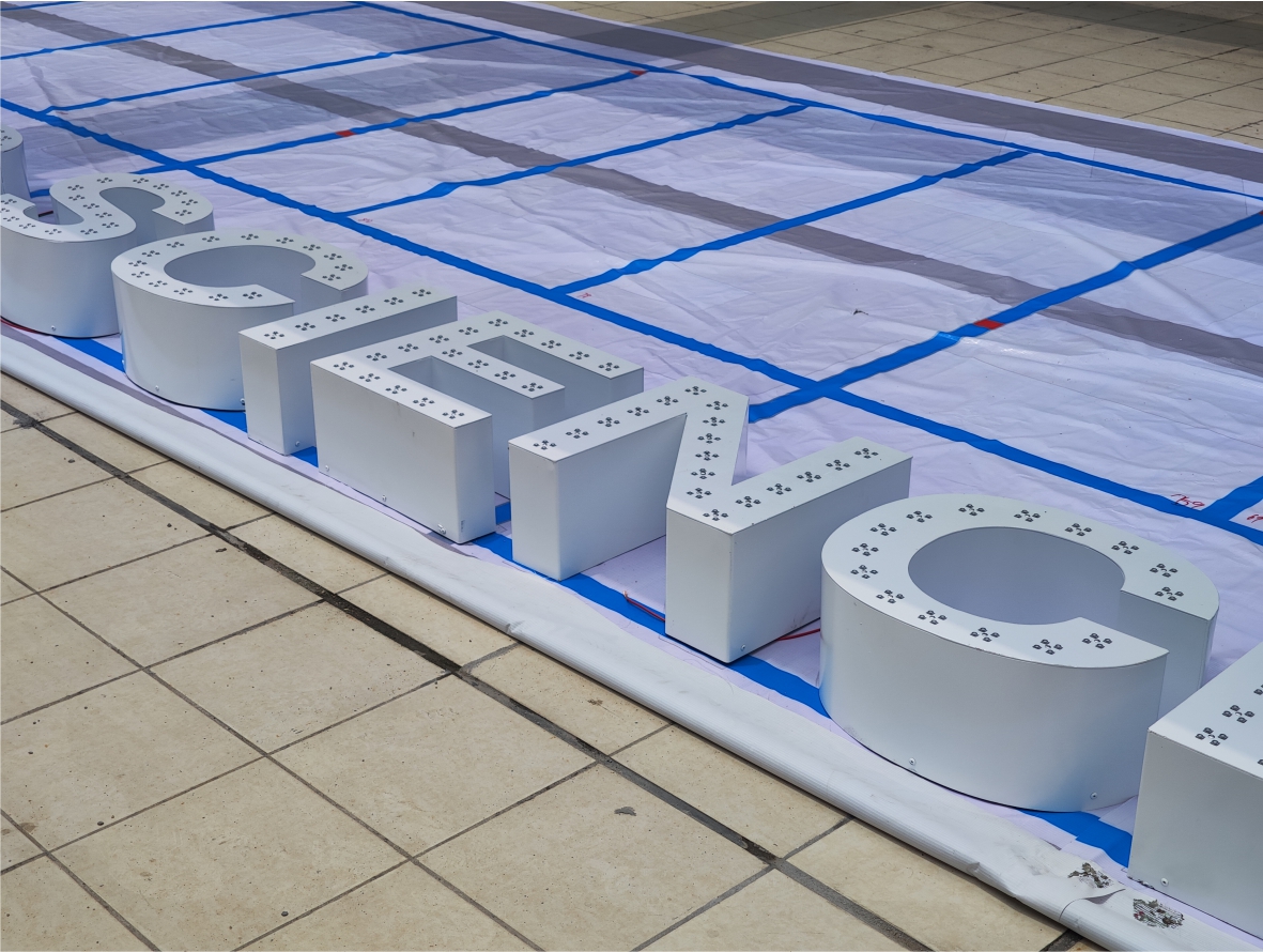 樓體發(fā)光字生產(chǎn)制作 樓體發(fā)光字生產(chǎn)制作